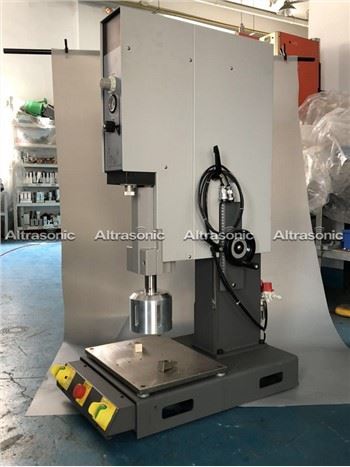 Ultrasonisk plastsveisemaskin med 20khz 3000w digital generator for plastsveising